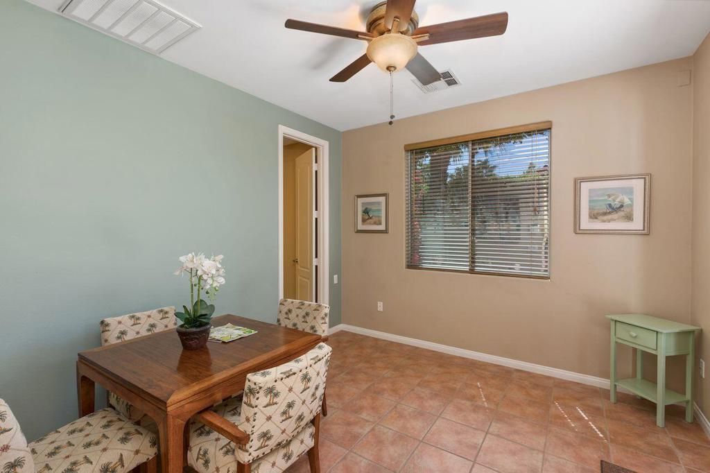 Dining room, Interior