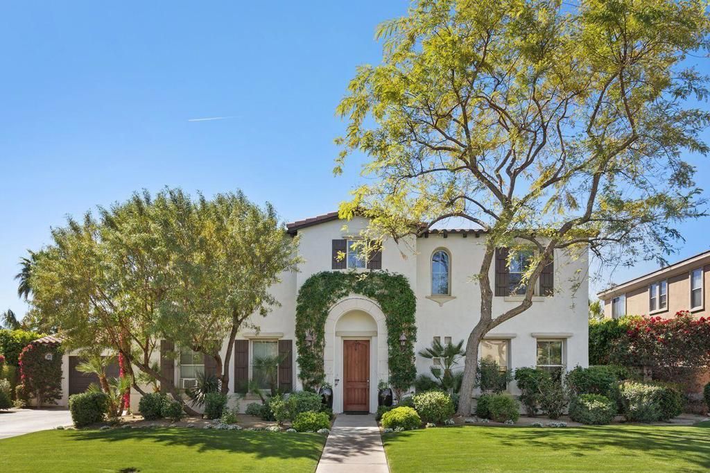 Backyard, Exterior, Facade, French Provincial