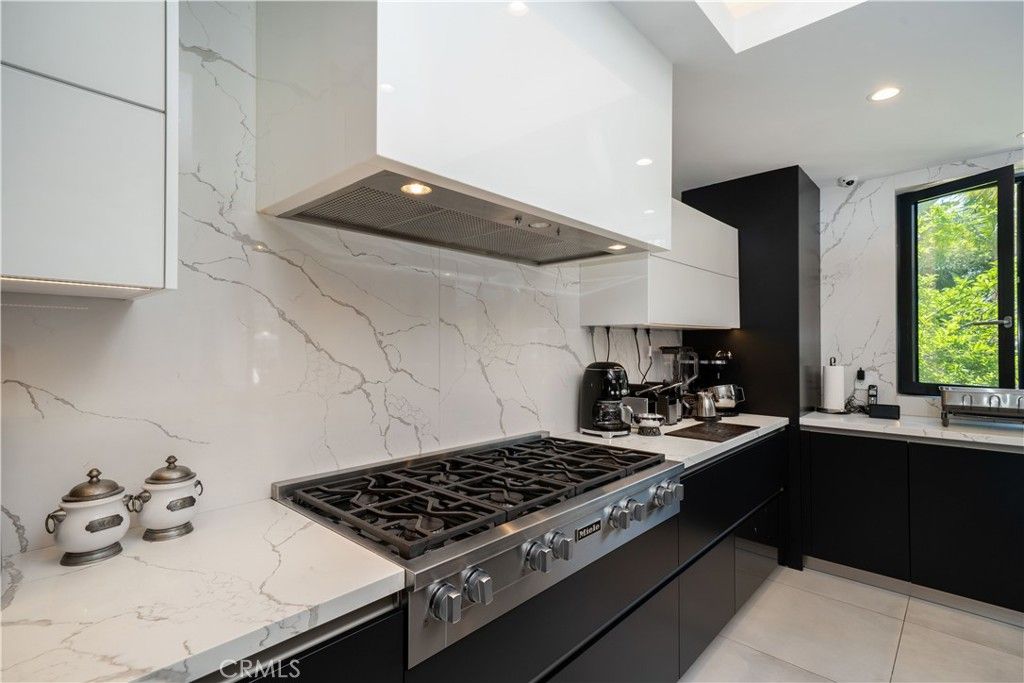Interior, Kitchen, Marble Walls, Recessed Lighting