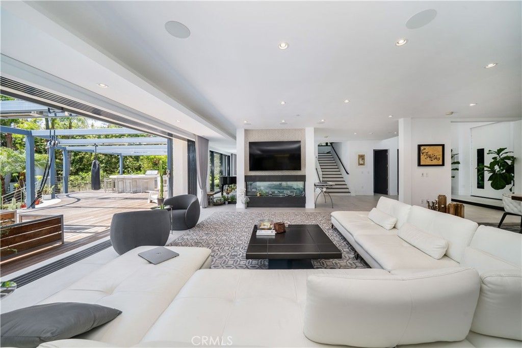 Fireplace, Interior, Living room, Recessed Lighting