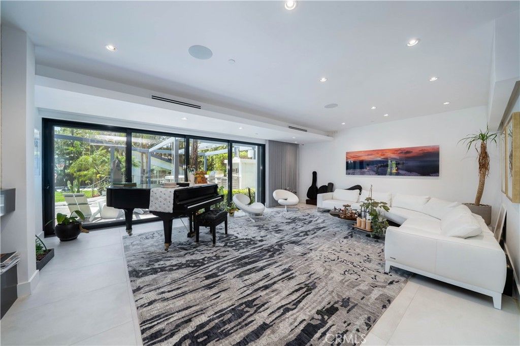 Interior, Living room, Piano, Recessed Lighting