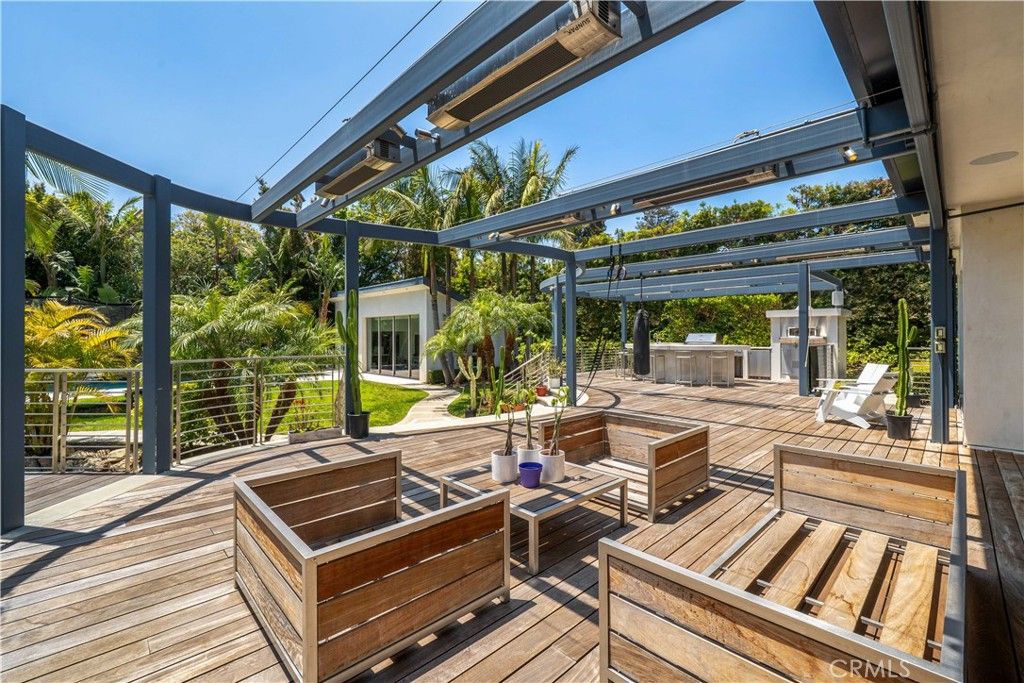 Exterior, Hot Tub