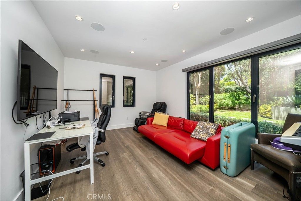 Home Office, Interior, Recessed Lighting, Wood Texture Flooring