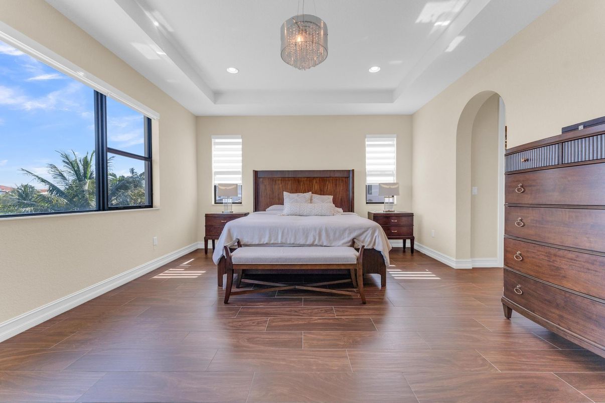 Bedroom, Interior, Pendant Lights, Recessed Lighting, Wood Texture Flooring