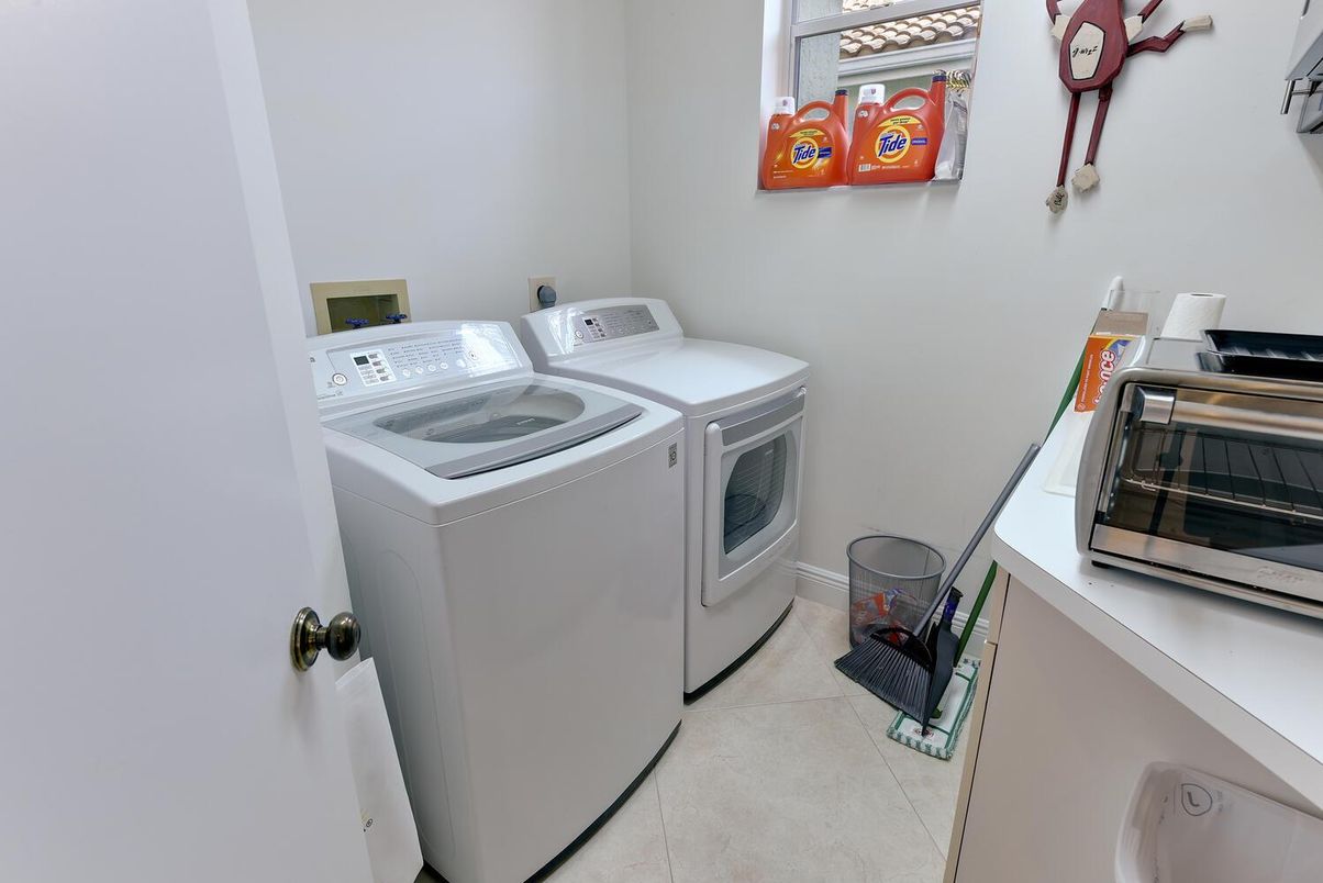 Interior, Washer