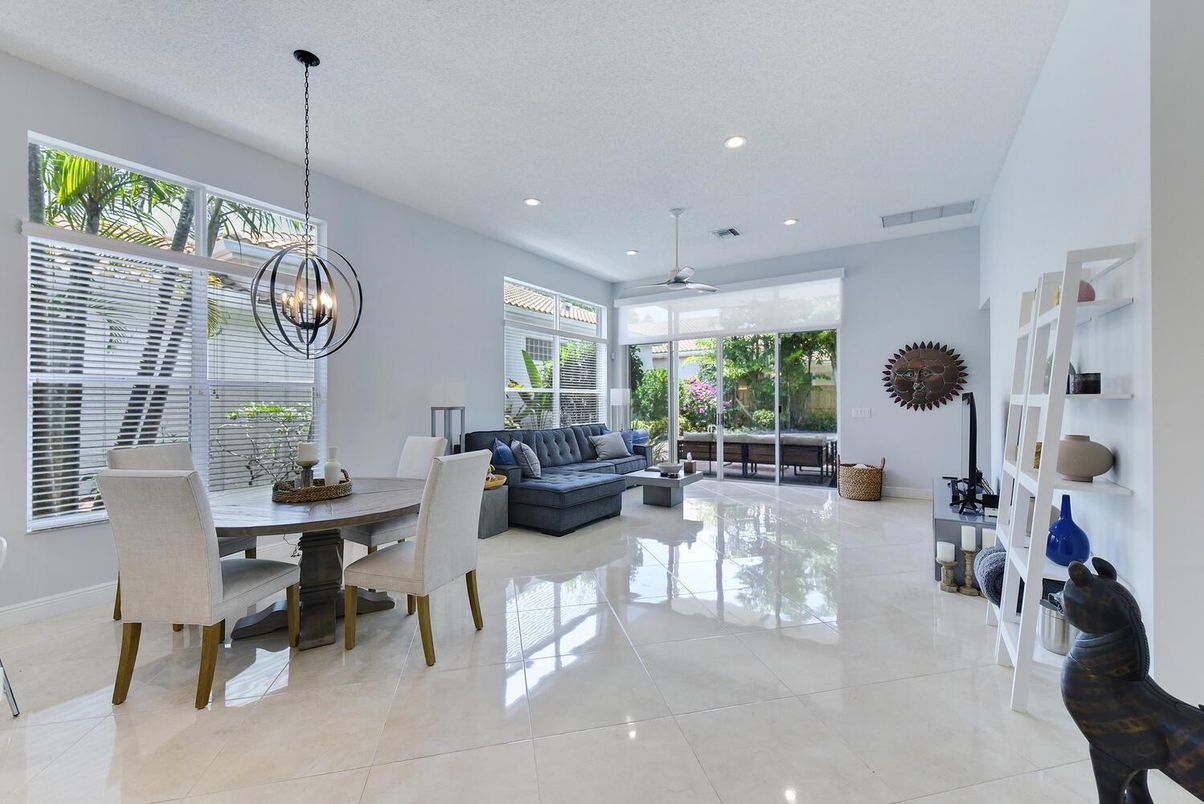 Chandelier, Dining room, Interior, Pendant Lights, Recessed Lighting