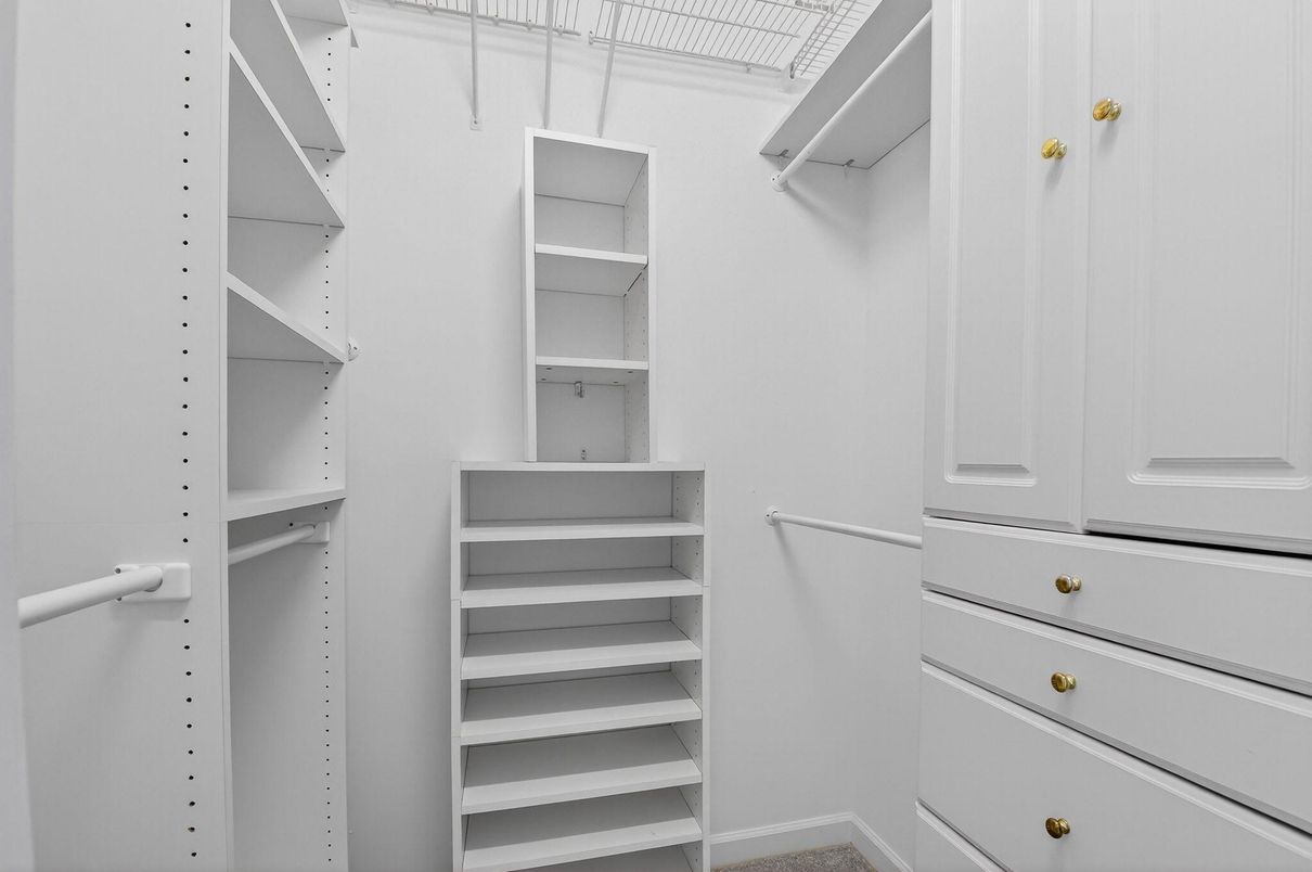 Interior, Walk-in Closets