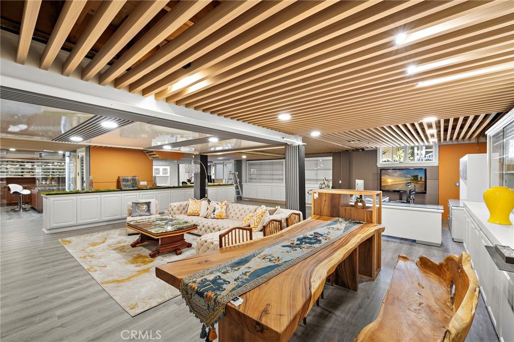 Interior, Kitchen, Living room, Recessed Lighting, Wood Texture Flooring