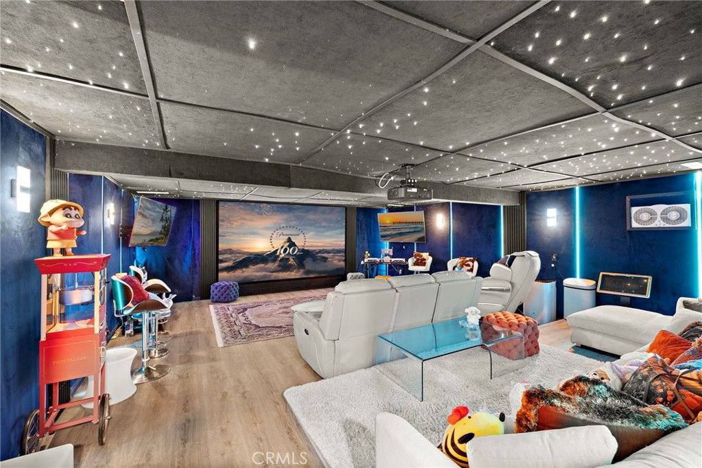 Interior, Living room, Projection Screen, Recessed Lighting, Theatre Room, Wood Texture Flooring