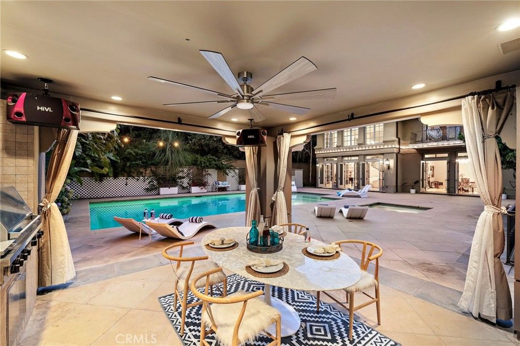 Dining room, Exterior, Pool, Recessed Lighting