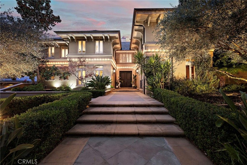 Backyard, Exterior, Facade, Mediterranean