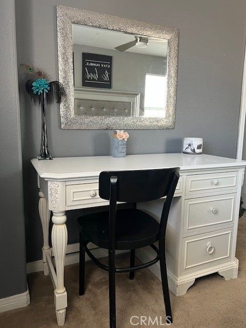 Home Office, Interior