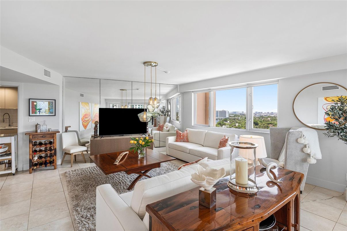 Interior, Living room, Pendant Lights