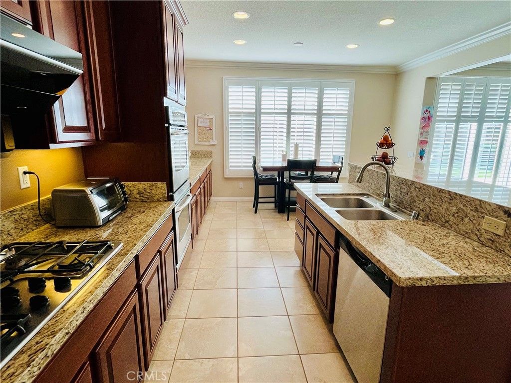 Dining room, Interior, Kitchen, Recessed Lighting