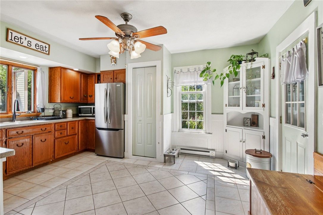 Interior, Kitchen, Stainless Steel Appliances