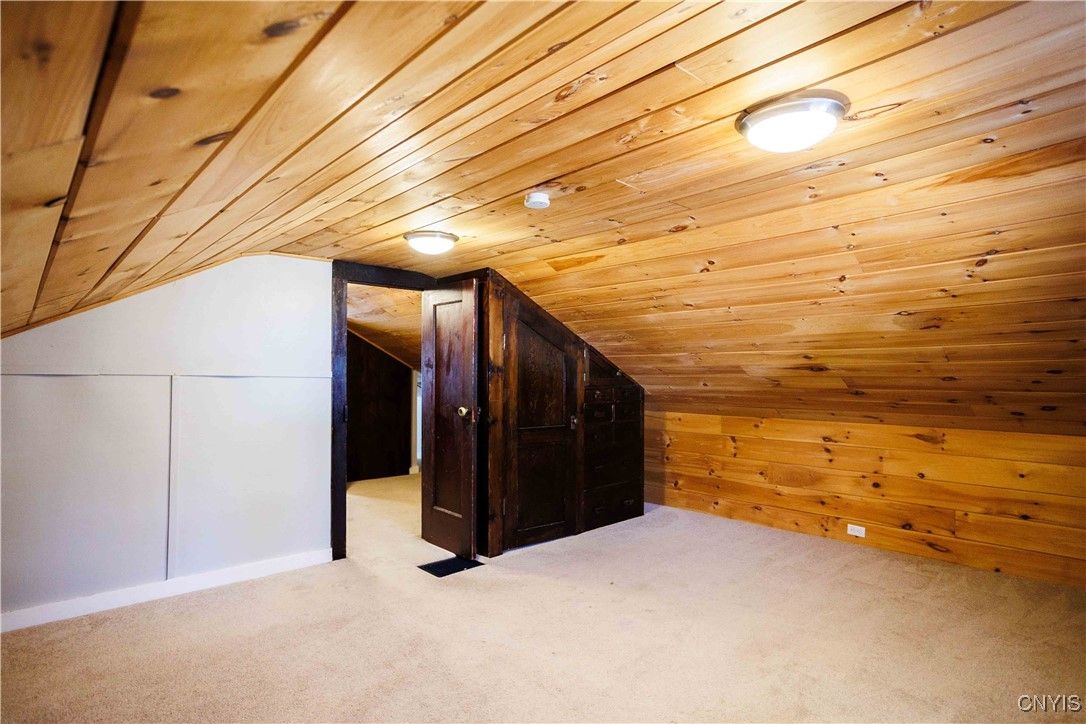 Empty room, Interior, Wooden Ceilings, Wooden Walls