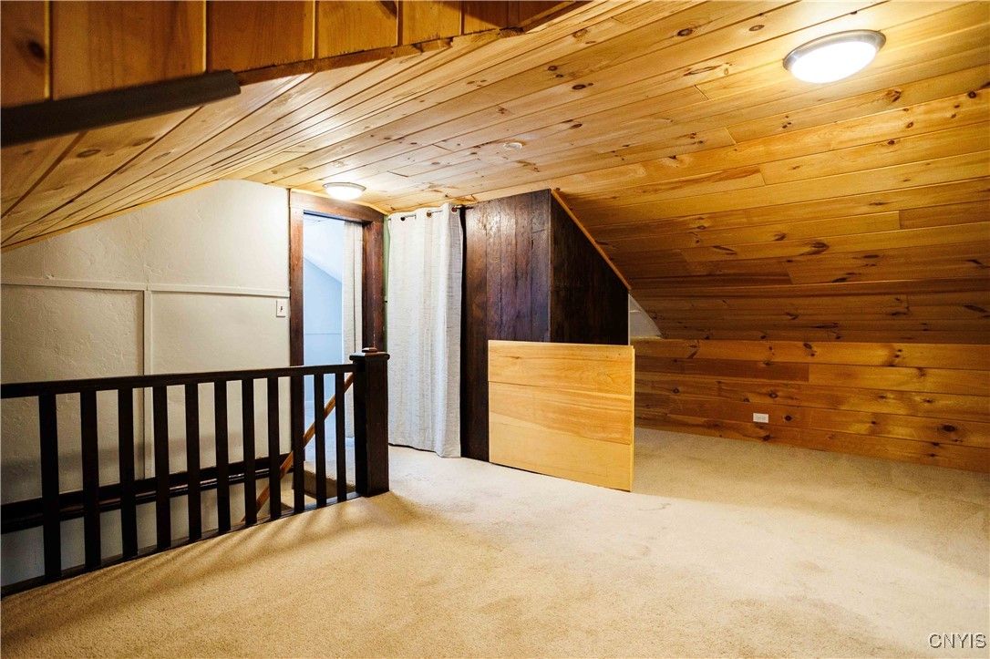 Empty room, Interior, Wooden Ceilings, Wooden Walls