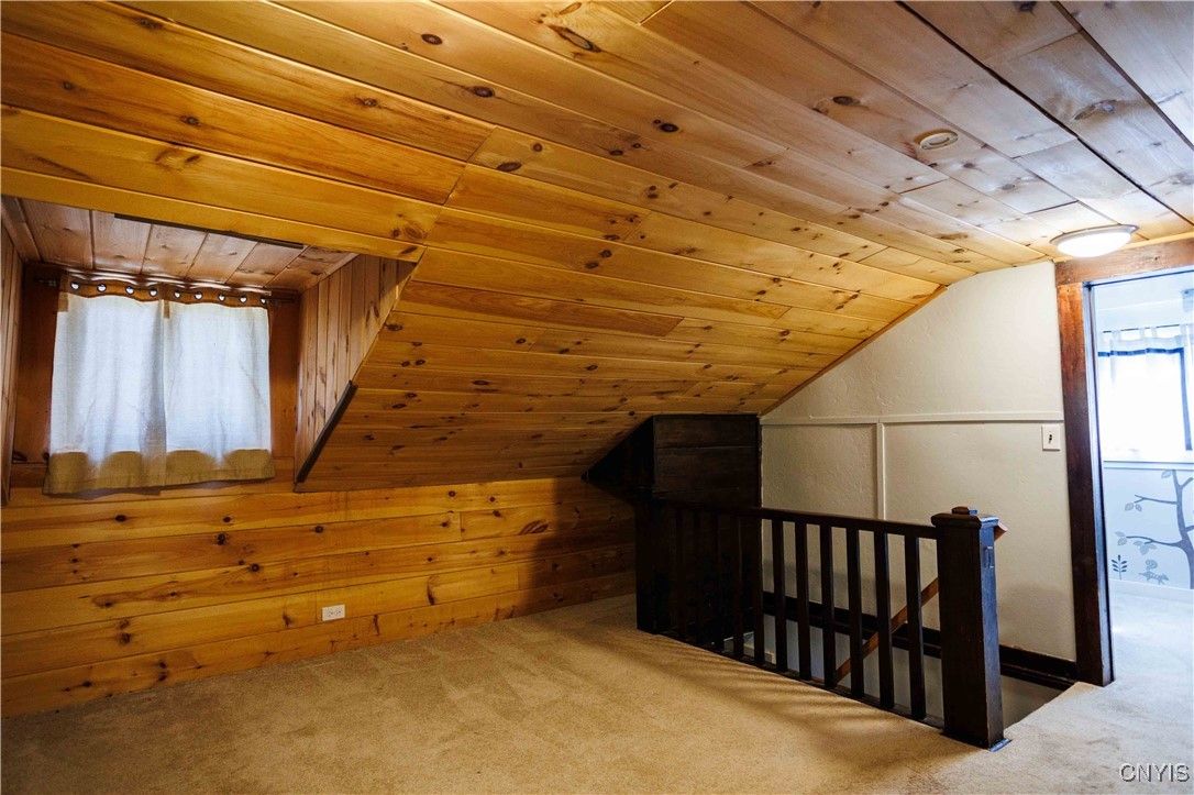 Empty room, Interior, Wooden Ceilings, Wooden Walls