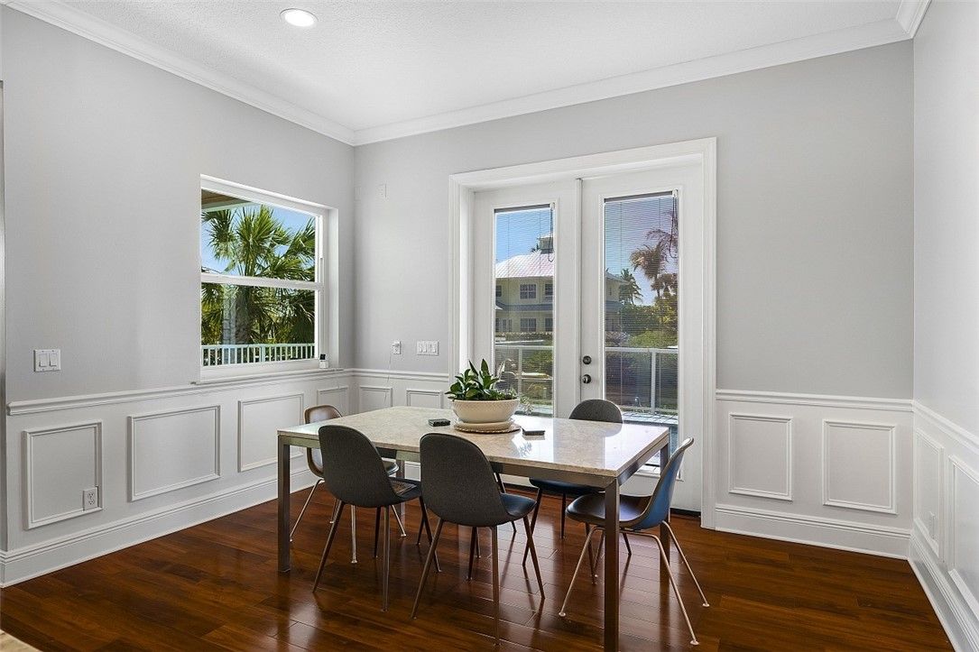 Dining room, Interior, Recessed Lighting, Wood Texture Flooring