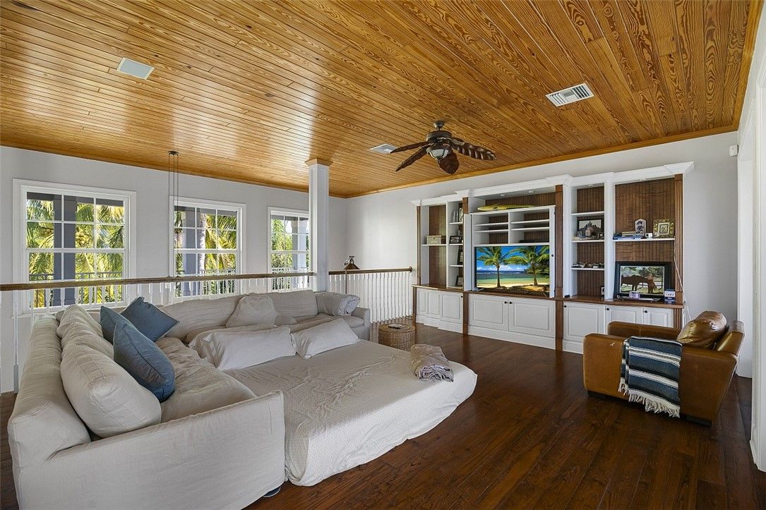 Interior, Living room, Pendant Lights, Wooden Ceilings, Wood Texture Flooring