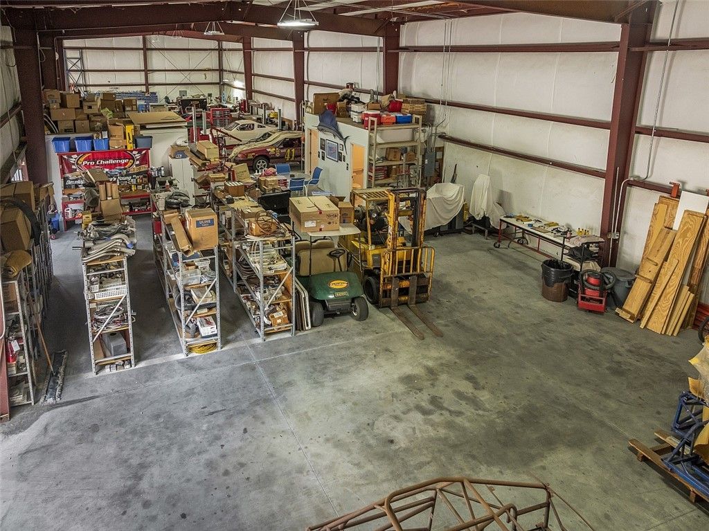 Garage, Interior