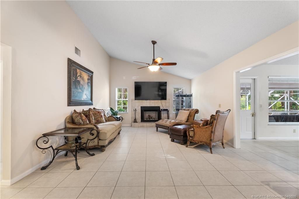 Fireplace, Interior, Living room