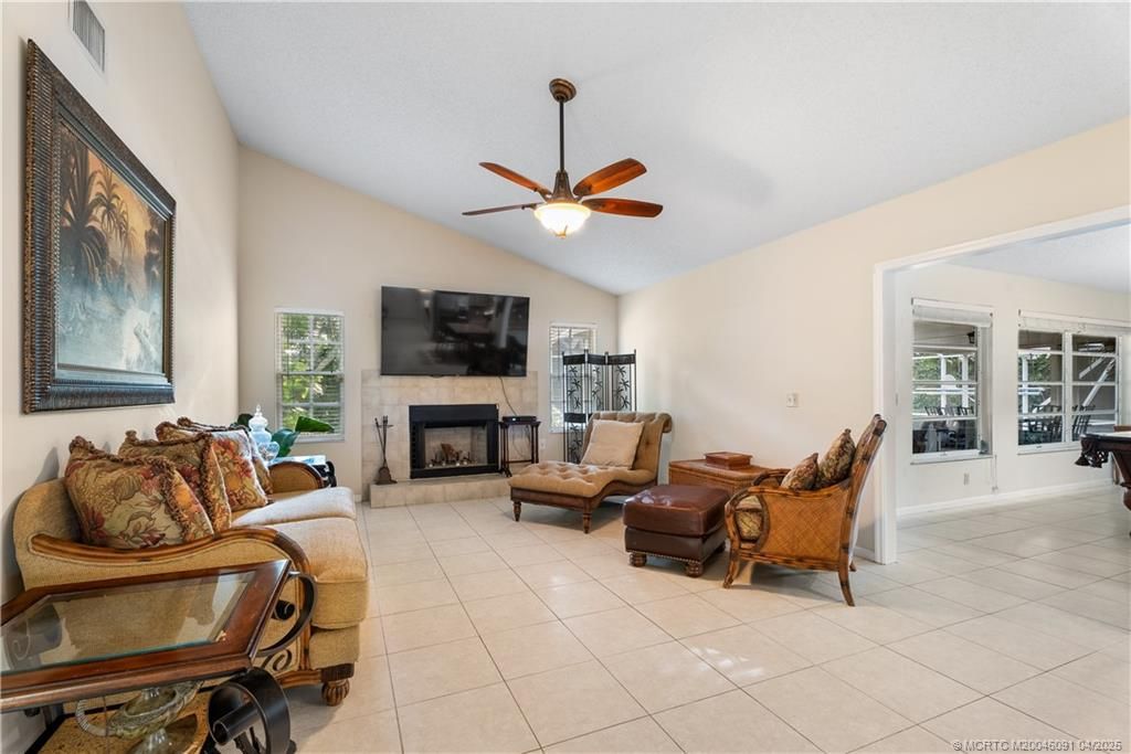 Fireplace, Interior, Living room