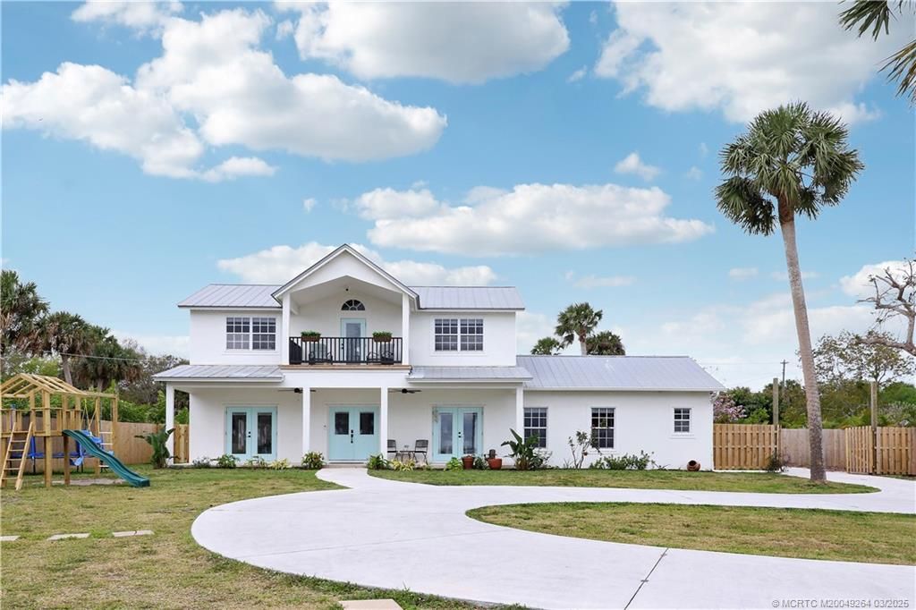 Backyard, Exterior, Facade, Playground, Farmhouse