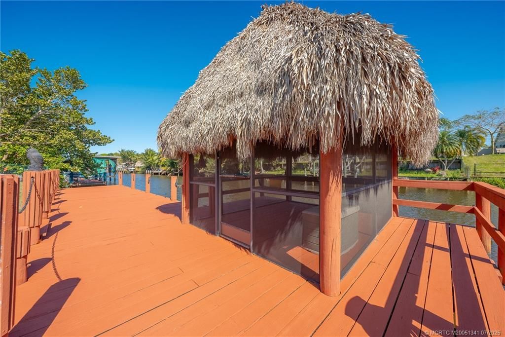Exterior, Water