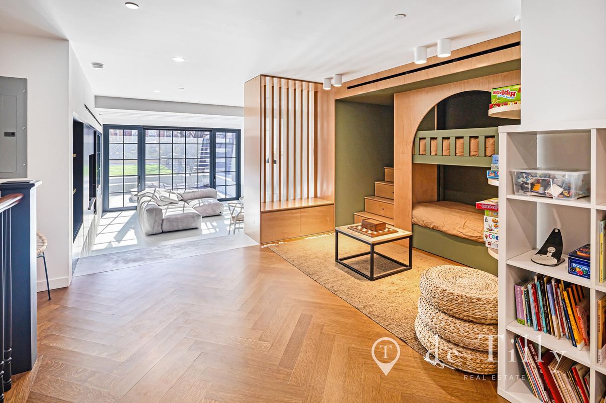 Bedroom, Fireplace, Interior, Recessed Lighting, Wood Texture Flooring