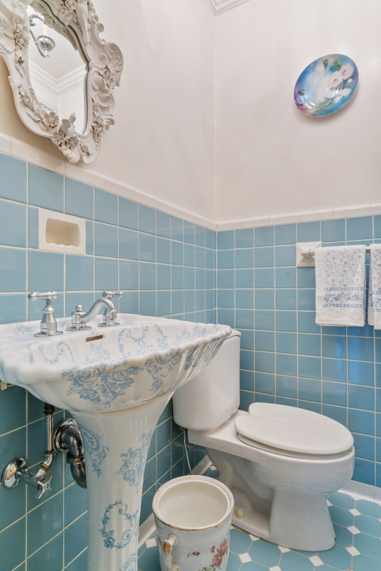Bathroom, Interior