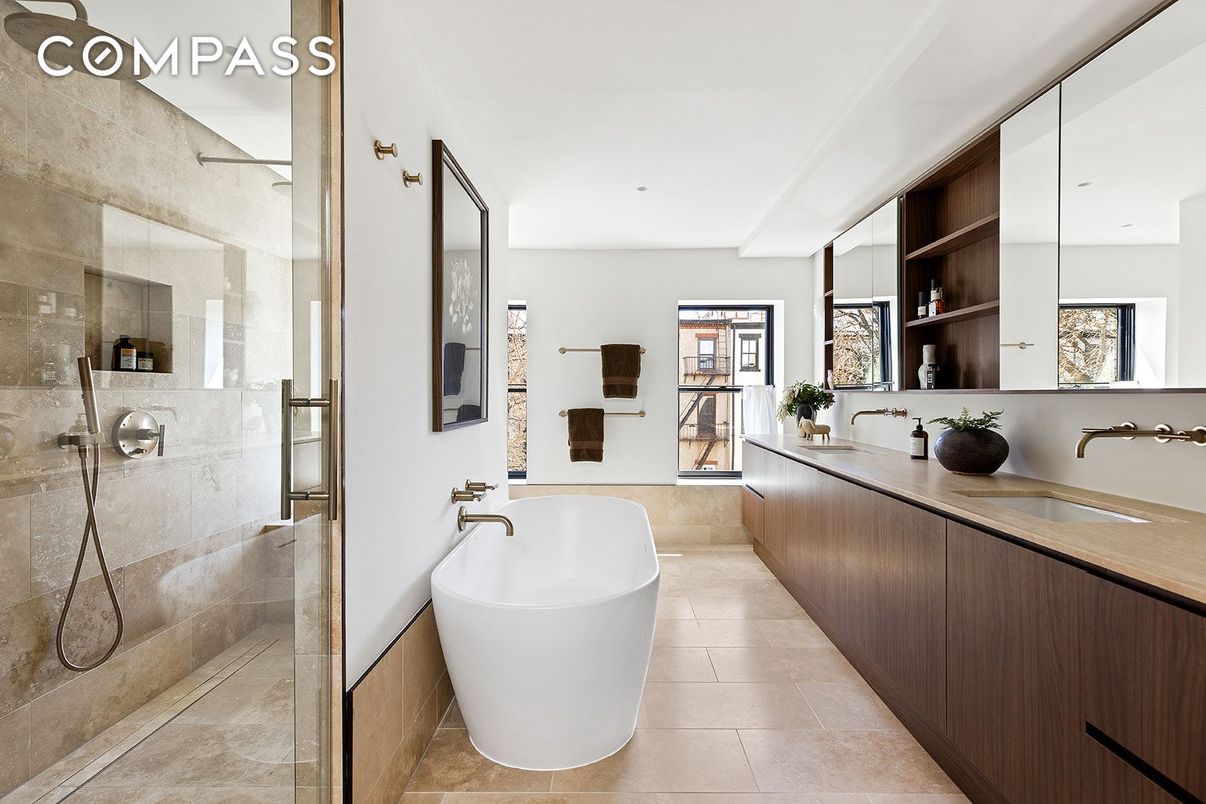 Bathroom, Dual Sink Vanities, Free Standing Baths, Glass Shower, Interior, Recessed Lighting