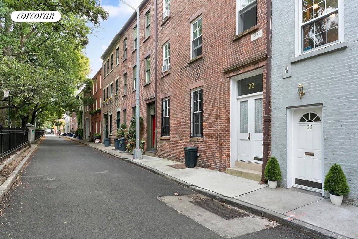 Exterior, Facade, Brick Facade, Condo Building