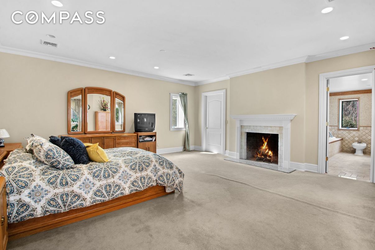 Bedroom, Fireplace, Interior, Recessed Lighting
