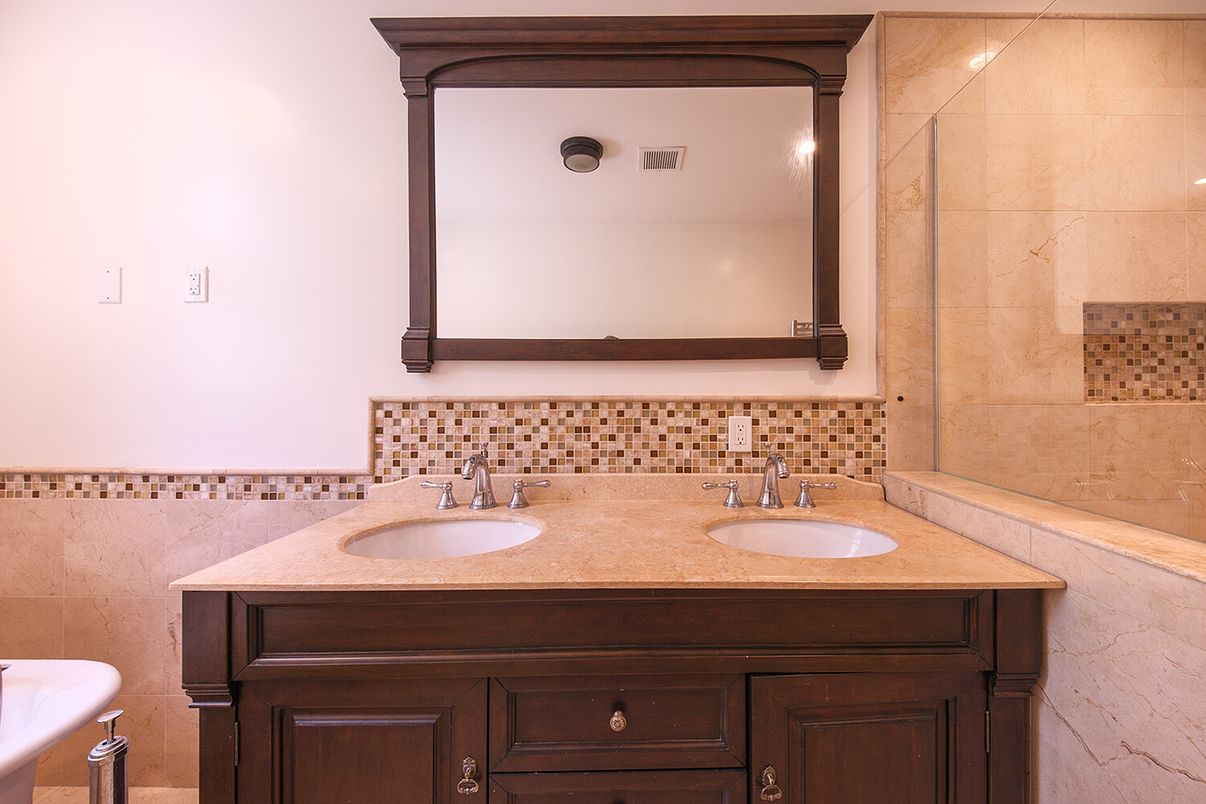 Bathroom, Dual Sink Vanities, Interior