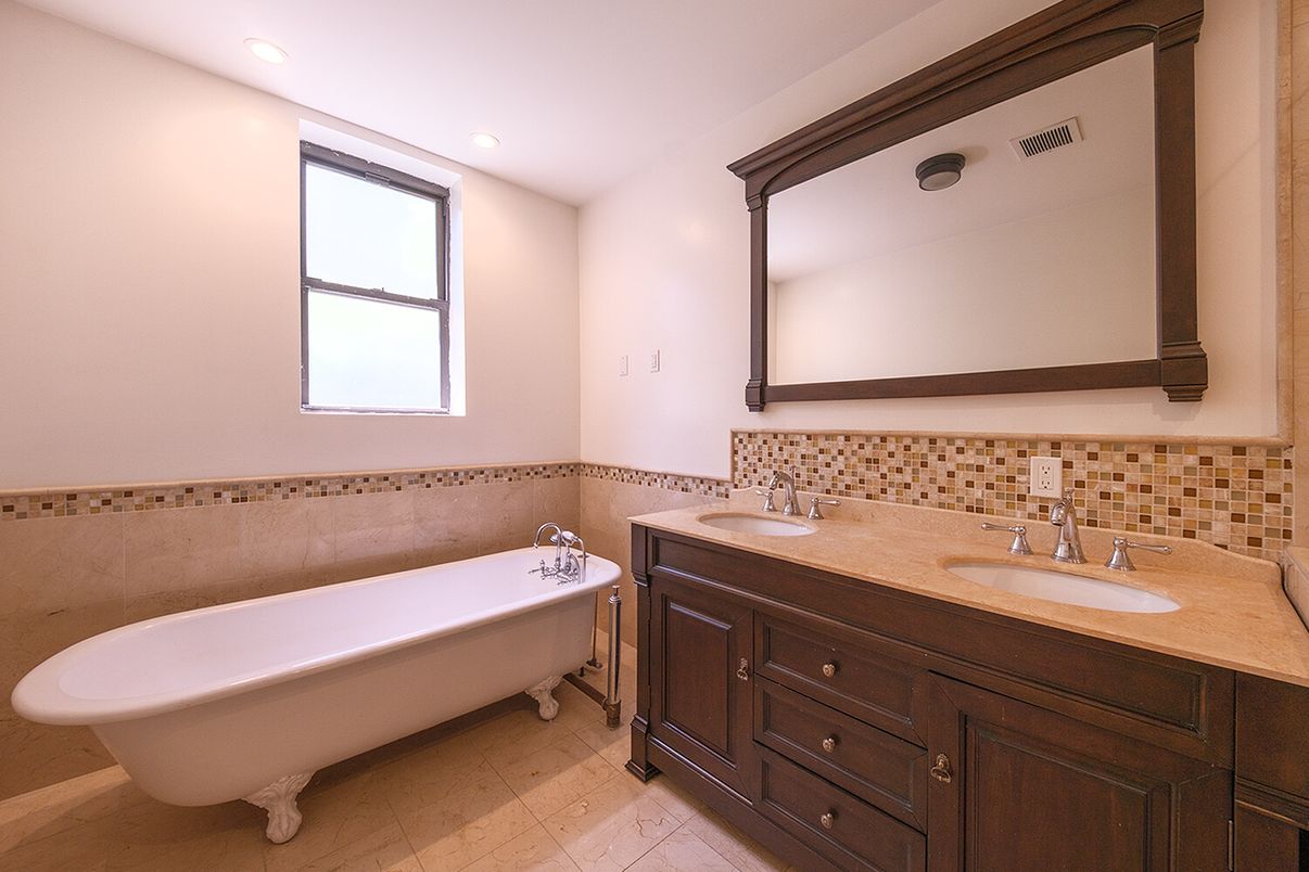 Bathroom, Dual Sink Vanities, Free Standing Baths, Interior, Recessed Lighting