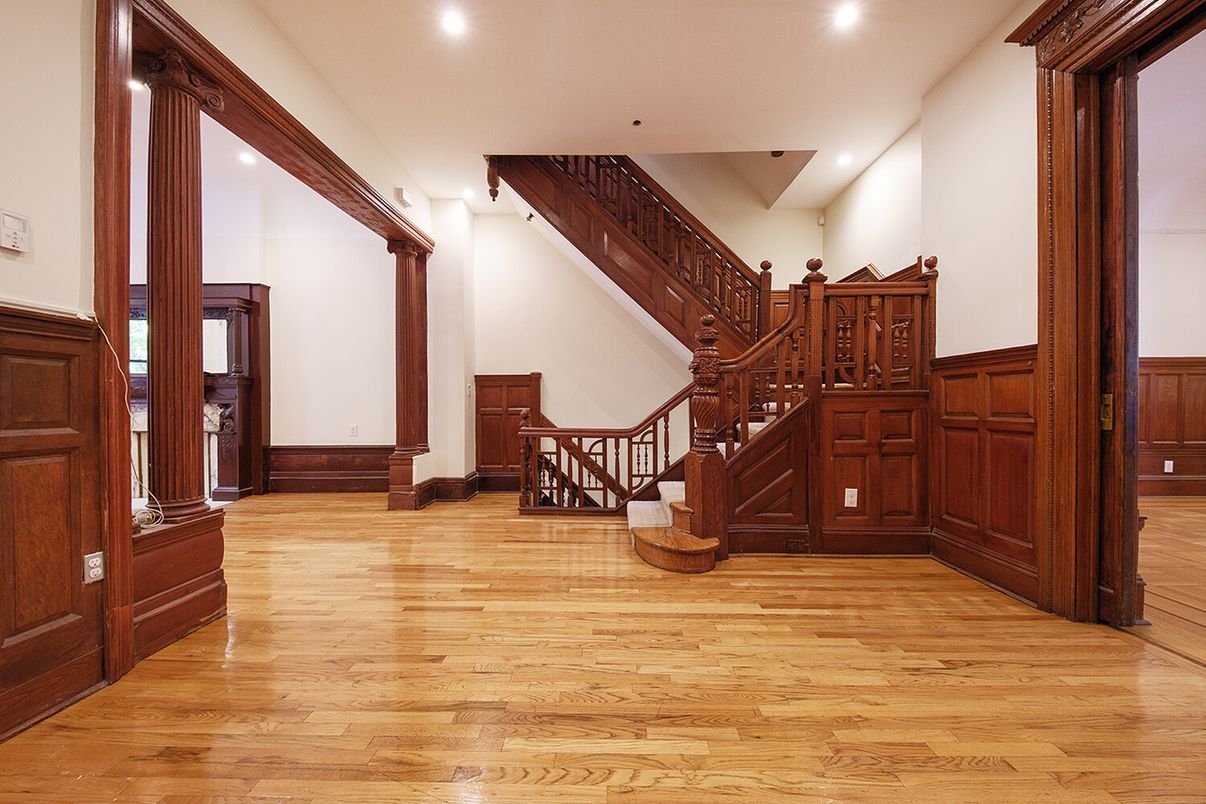 Interior, Recessed Lighting, Wood Texture Flooring