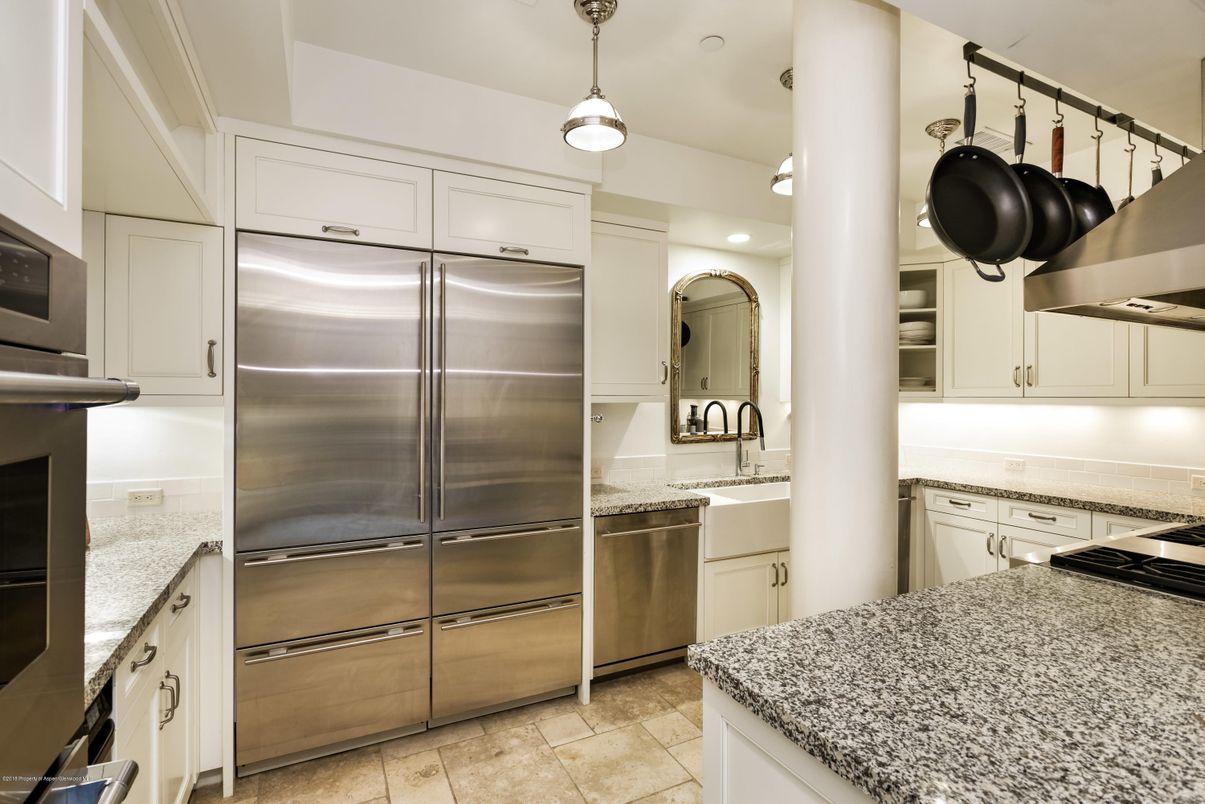 Interior, Kitchen, Pendant Lights, Stainless Steel Appliances