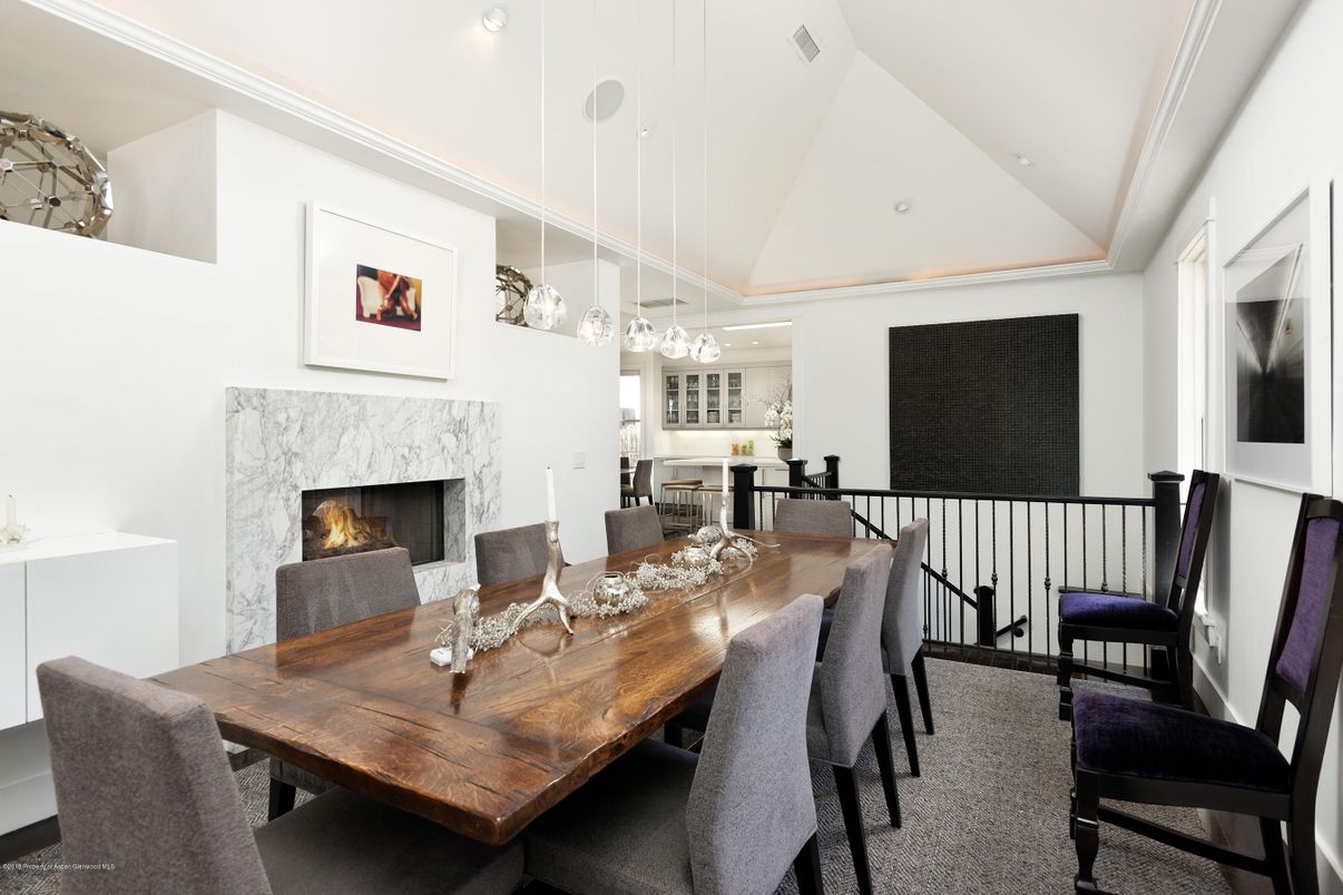 Dining room, Fireplace, Interior, Pendant Lights, Recessed Lighting