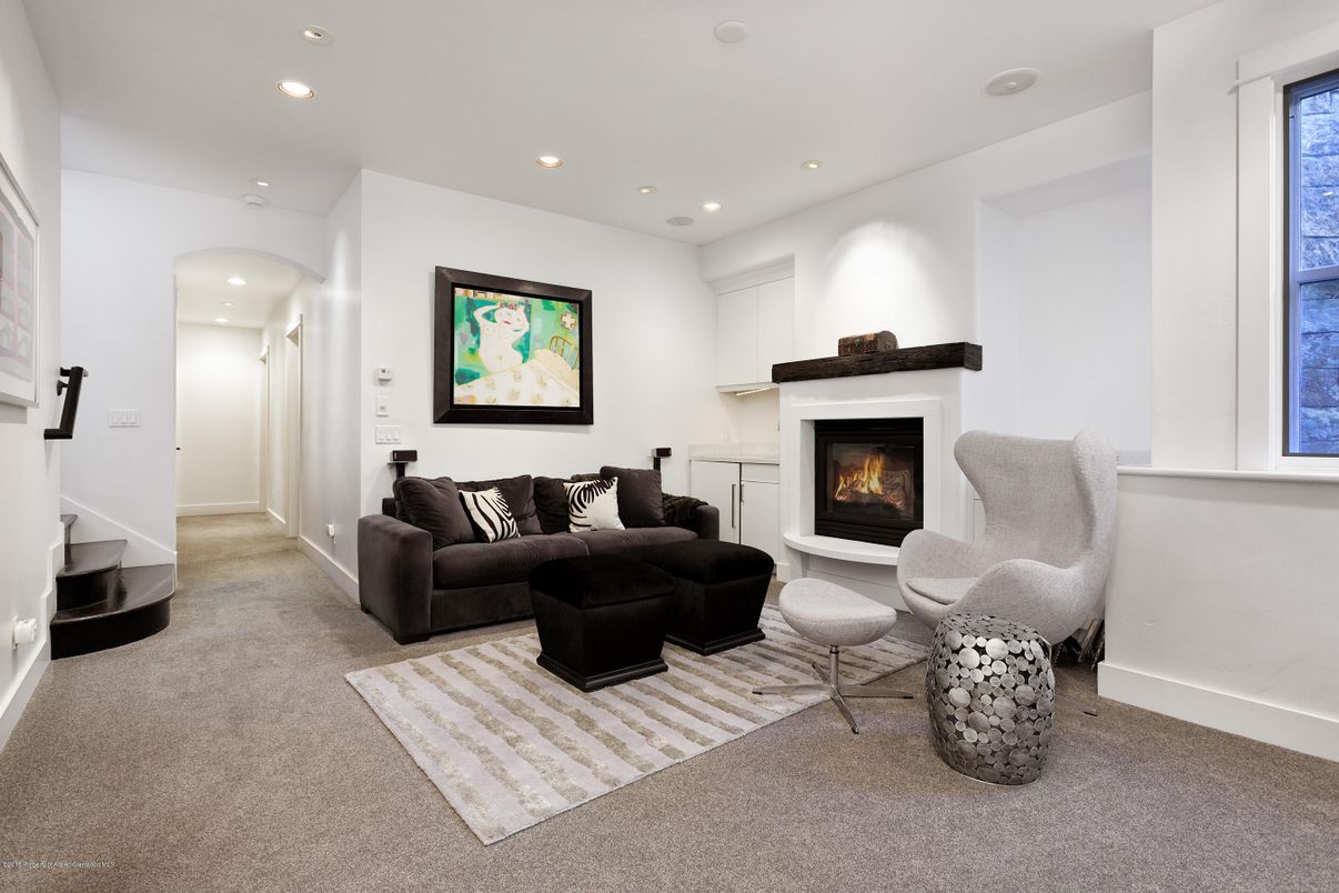 Fireplace, Interior, Living room, Recessed Lighting
