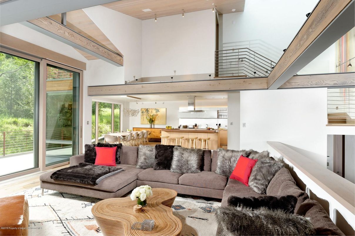 Interior, Kitchen, Living room, Pendant Lights, Wooden Beams, Wooden Ceilings, Wood Texture Flooring