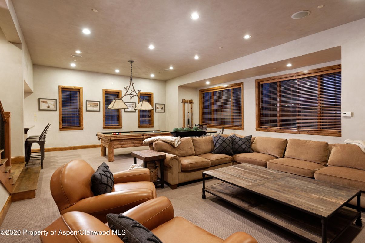 Billiard Table, Game Room, Interior, Living room, Pendant Lights, Recessed Lighting