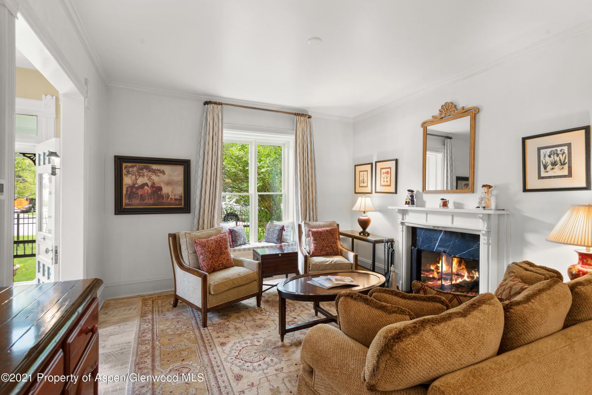 Fireplace, Interior, Living room
