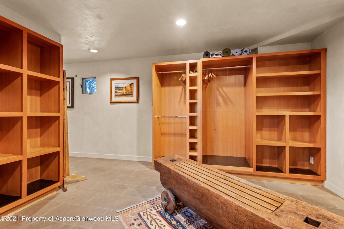 Interior, Recessed Lighting, Walk-in Closets