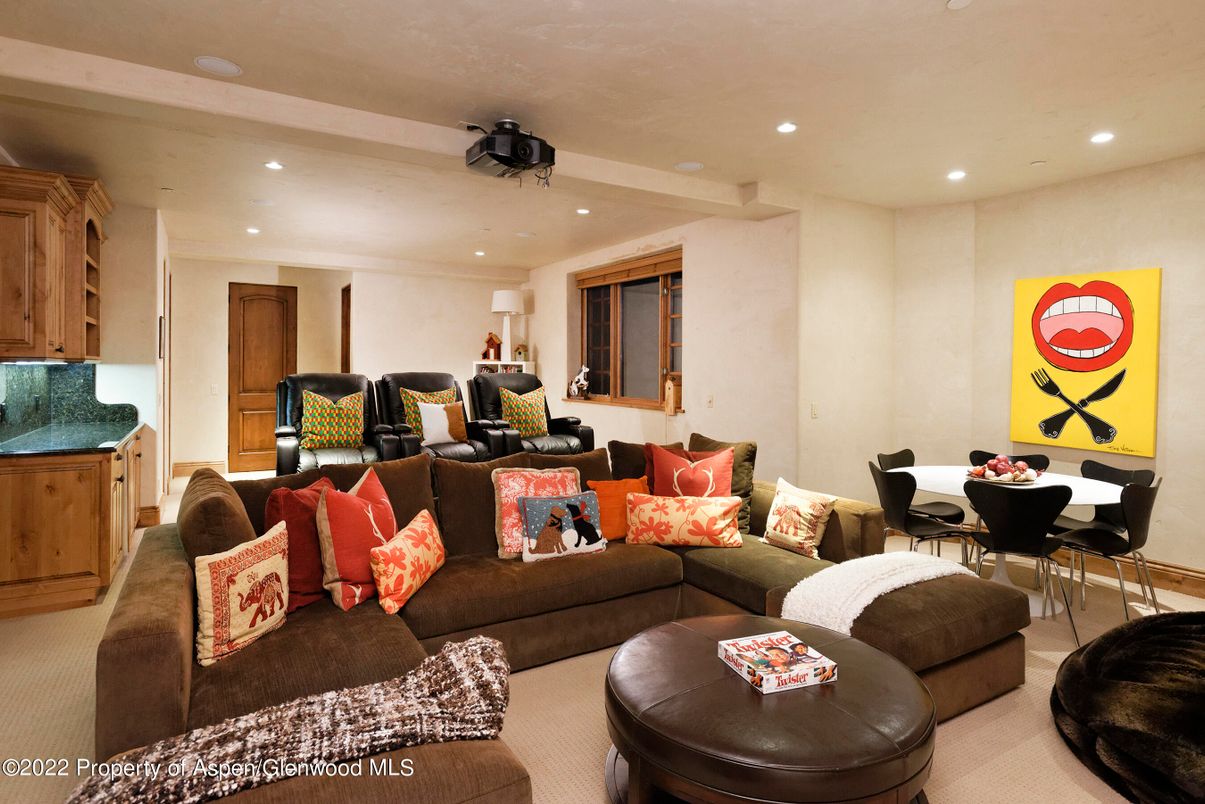 Dining room, Interior, Living room, Recessed Lighting