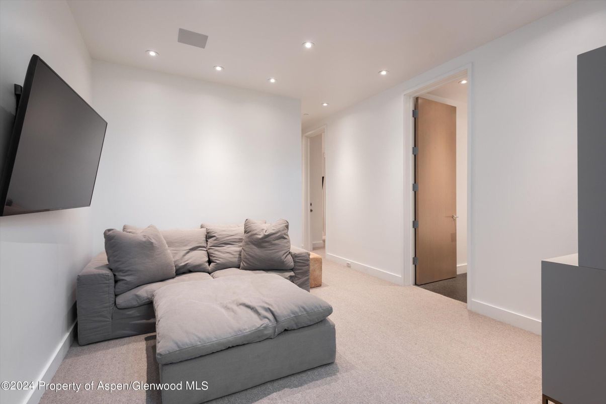 Interior, Recessed Lighting
