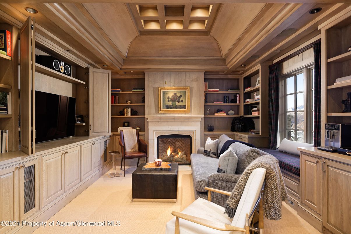 Fireplace, Interior, Living room, Recessed Lighting