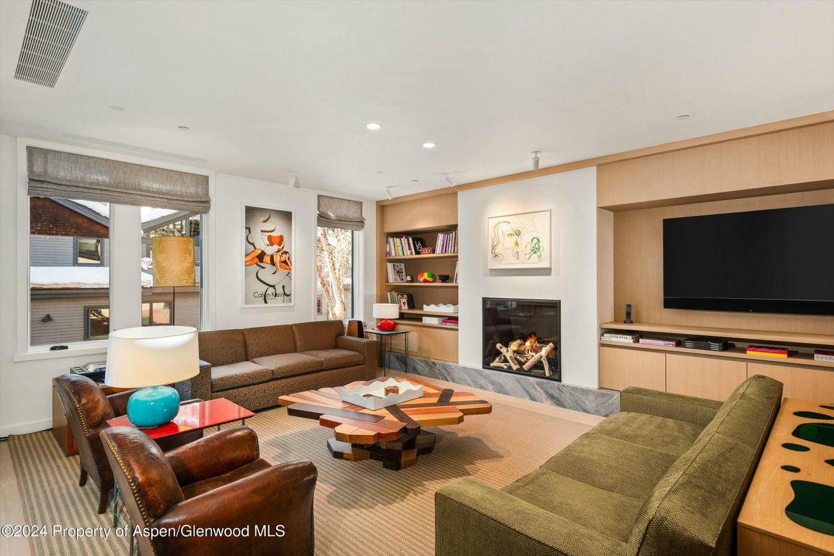 Fireplace, Interior, Living room, Recessed Lighting