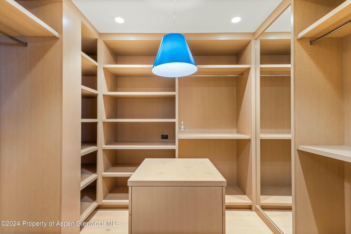 Interior, Recessed Lighting, Walk-in Closets