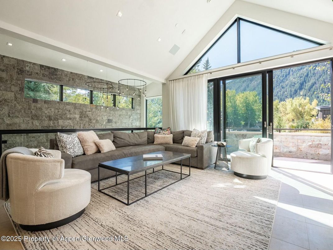Interior, Living room, Recessed Lighting, Stone Walls